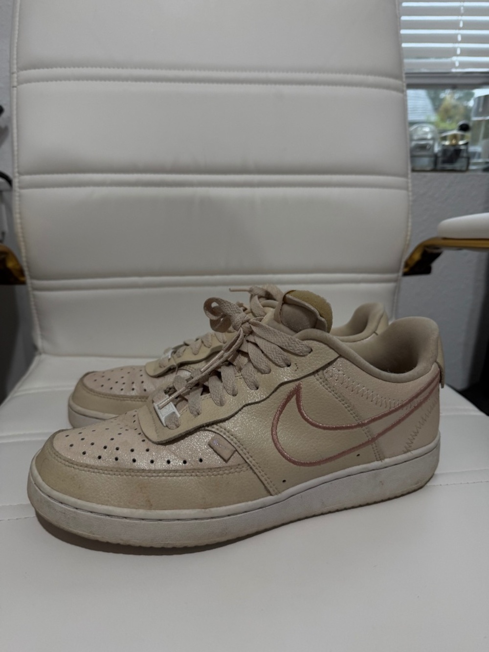 Women’s sneakers